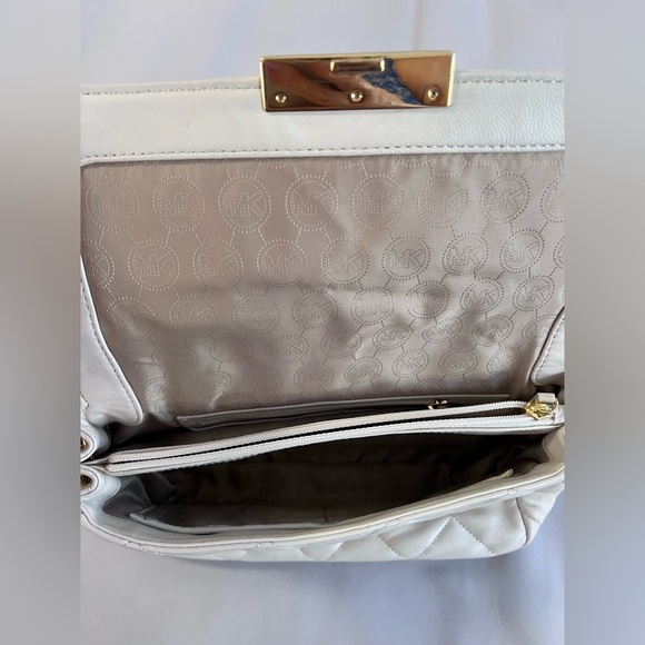 Michael Kors Sloan XL Chain Leather Shoulder Bag Ivory Gold & Wallet - Picture 16 of 16